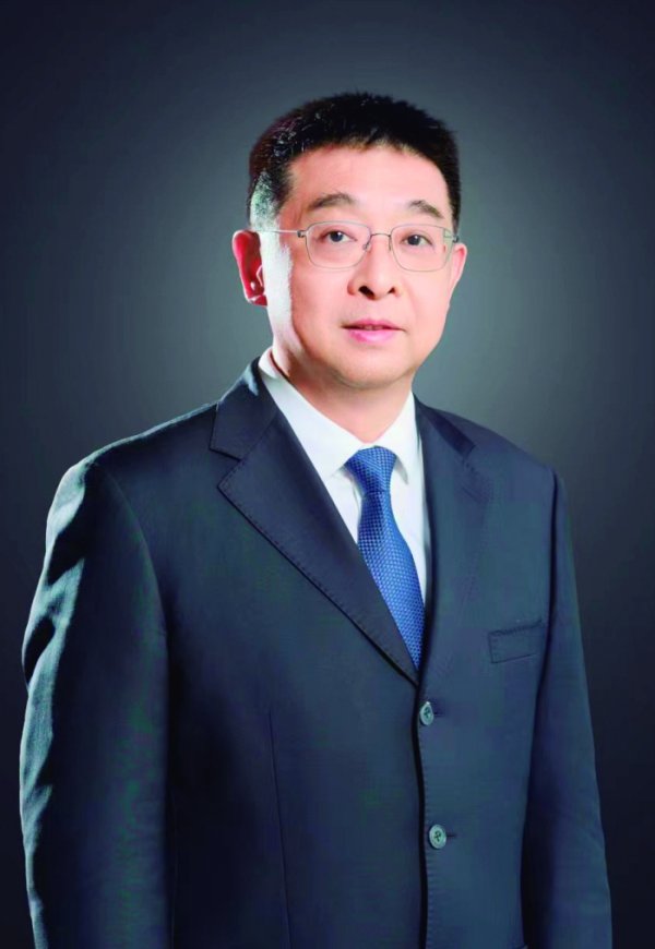 股票配资中心网址 助力徐州打造“工程机械之都”——专访徐工集团董事长杨东升